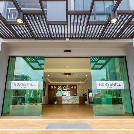 Horsehill Hotel Sriracha Si Racha Exterior photo