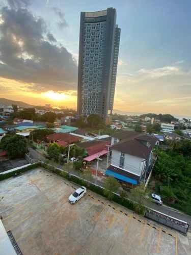 Horsehill Hotel Sriracha Si Racha Exterior photo